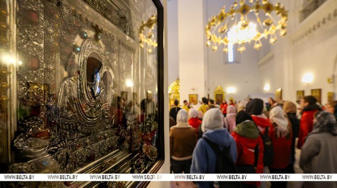 Более 100 памятников и храмов помогли восстановить волонтеры "Доброго сердца" в этому году