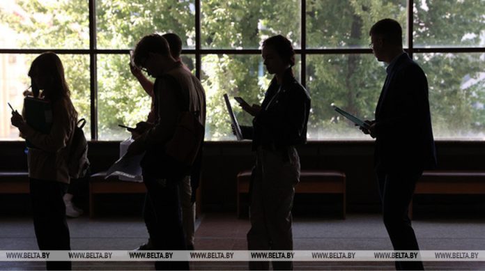 Более 1,2 тыс. специальностей и квалификаций доступны абитуриентам для поступления в Беларуси Более 1,2 тыс. специальностей и квалификаций доступны абитуриентам для поступления в Беларуси