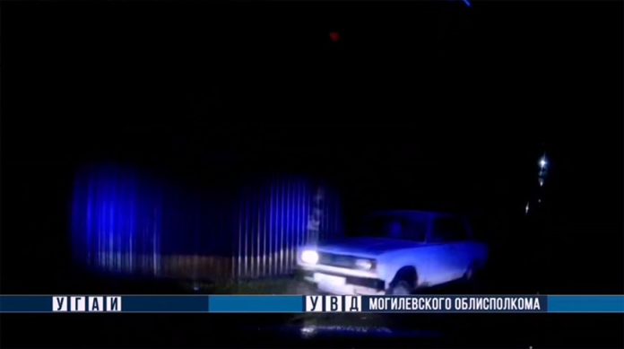 В Могилеве подросток за рулем автомобиля пытался скрыться от ГАИ В Могилеве подросток за рулем автомобиля пытался скрыться от ГАИ
