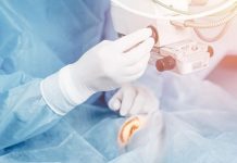 В Китае офтальмологи провели первую в мире роботизированную операцию на расстоянии 4,2 тыс. км В Китае офтальмологи провели первую в мире роботизированную операцию на расстоянии 4,2 тыс. км