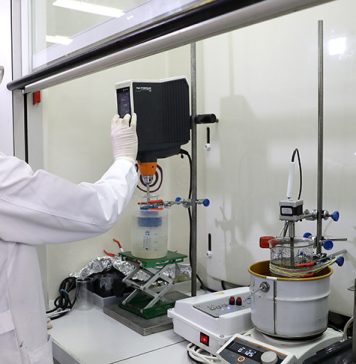 В России впервые в мире получили сверхтонкую электропроводящую пленку из золота В России впервые в мире получили сверхтонкую электропроводящую пленку из золота