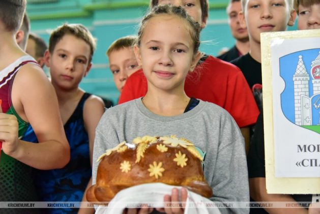 В Кричеве более 300 спортсменов из Беларуси и России борются за медали