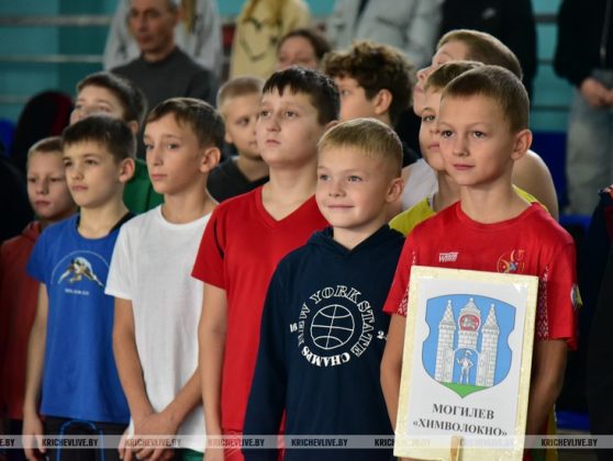 В Кричеве более 300 спортсменов из Беларуси и России борются за медали