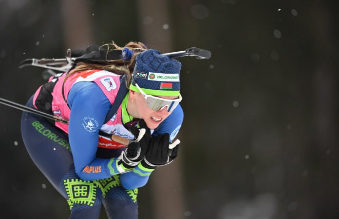 Белоруска Анна Сола выиграла стартовую гонку первого этапа Кубка России по биатлону