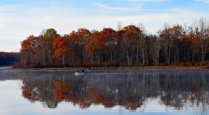 Спасатели напоминают кричевских рыбакам о правилах безопасности на воде Спасатели напоминают кричевских рыбакам о правилах безопасности на воде