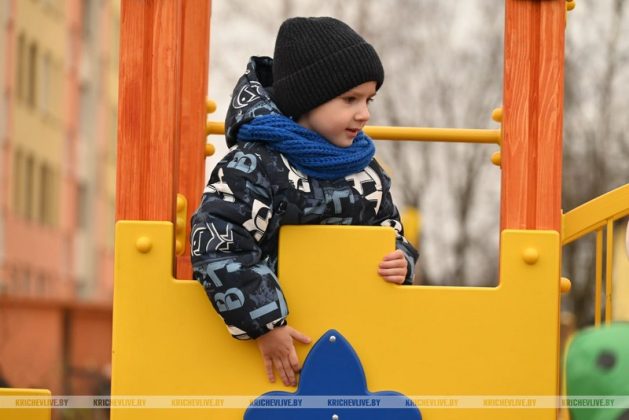 Обновленную детскую площадку открыли в Кричеве