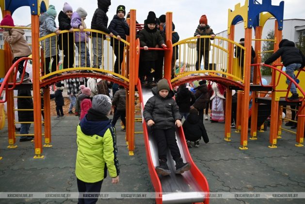Обновленную детскую площадку открыли в Кричеве