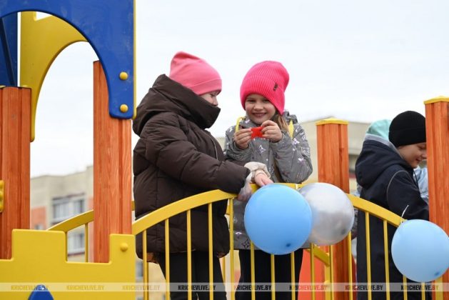 Обновленную детскую площадку открыли в Кричеве