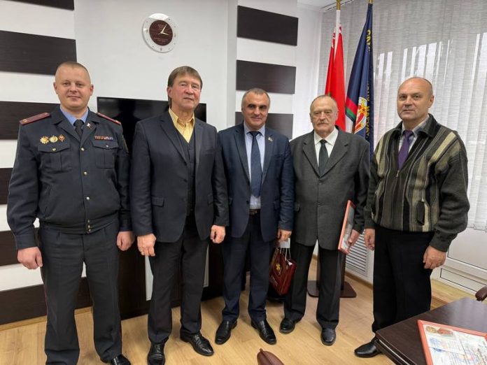 В Кричевском РОВД чествуют ветеранов органов внутренних дел В Кричевском РОВД чествуют ветеранов органов внутренних дел