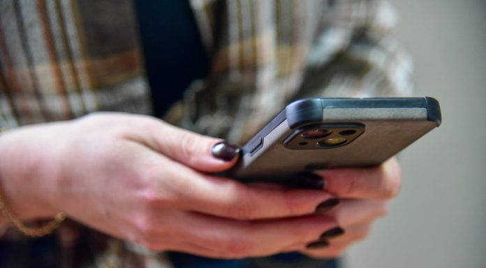 В России введена частичная блокировка на сутки находившихся в роуминге сим-карт В России введена частичная блокировка на сутки находившихся в роуминге сим-карт