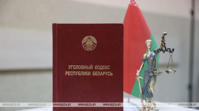 В Могилеве мужчина украл у друга украшение за Br8,5 тыс., вырученные деньги проиграл в казино