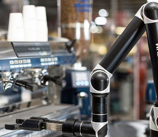 В Иордании появилось кафе с роботами-бариста