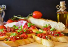 Брускетты на новогодний стол: простые и вкусные Брускетты на новогодний стол: 10 простых и вкусных вариантов