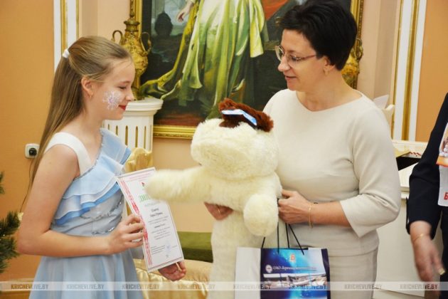 В Кричеве состоялось награждение победителей районного этапа конкурса «Письмо Деду Морозу»