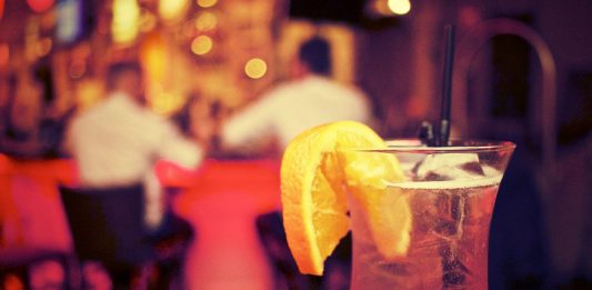 Объяснена непреодолимая тяга людей к алкоголю