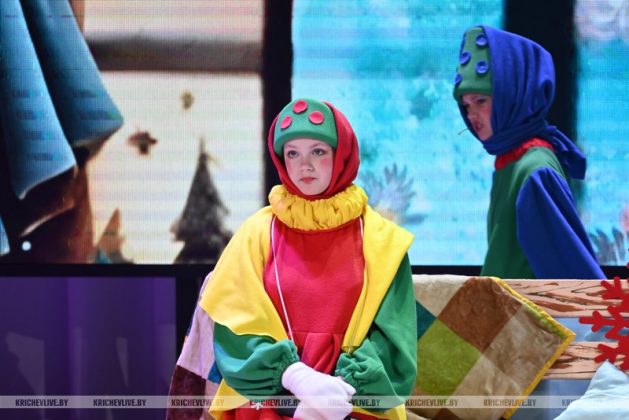 В Кричеве прошел благотворительный спектакль «Морозко» в рамках акции «Наши дети»