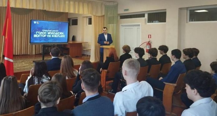 Молодой делегат ВНС пообщался со школьниками Кричева