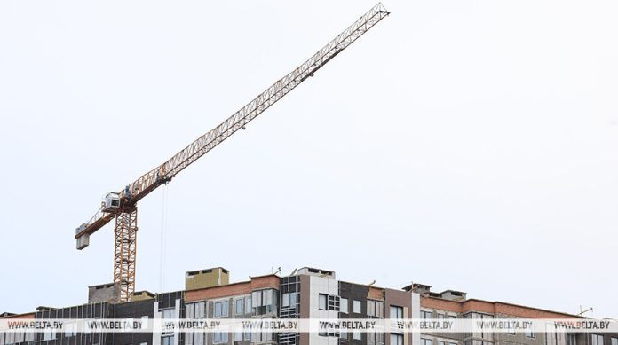 Сколько жилья планируется построить в Беларуси в 2026 году?