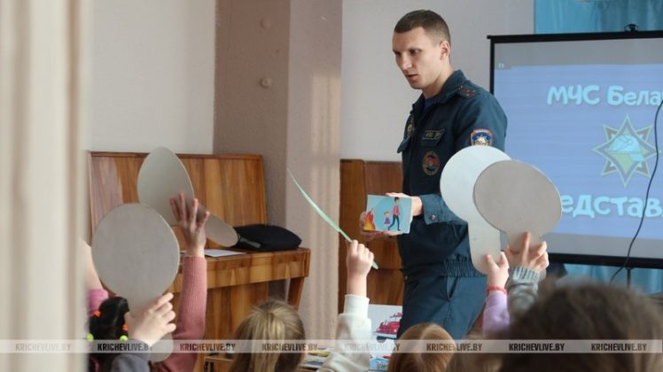 Кричевские спасатели проводят уроки безопасности в детских садах