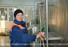 Лаборант на МТК Оксана Шедько о важности профессии и материнстве