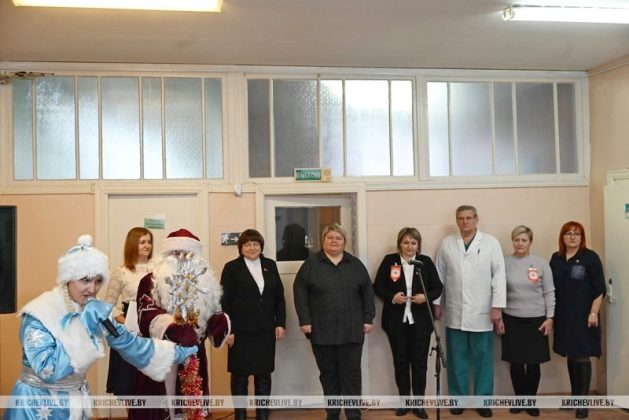 С благодарностью и уважением: руководство района поздравило пациентов БСУ с Рождеством