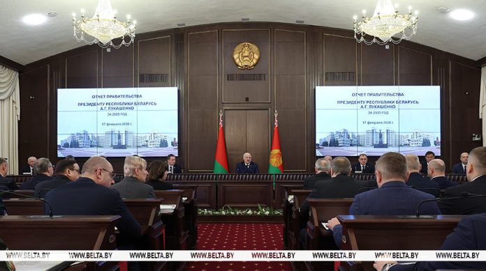 Лукашенко: время почти военное, экономика стала реальным полем боя Лукашенко: время почти военное, экономика стала реальным полем боя