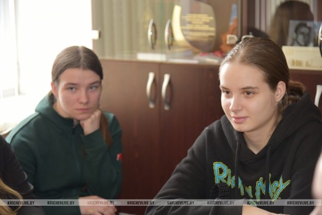 Руководство района встретилось с молодыми специалистами