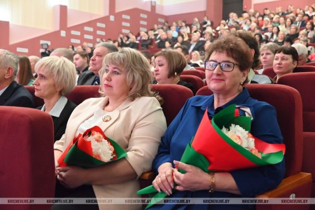 Лучших тружеников сегодня чествовали в Кричеве
