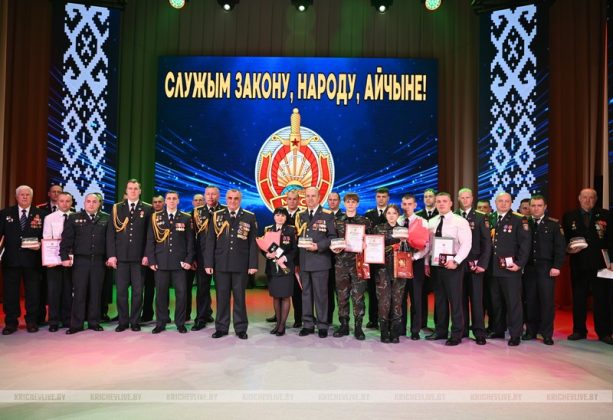 Профессия по зову сердца: в Кричеве поздравили стражей порядка