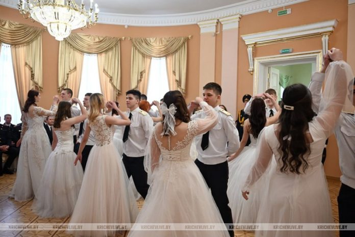 В Кричеве прошел курсантский бал