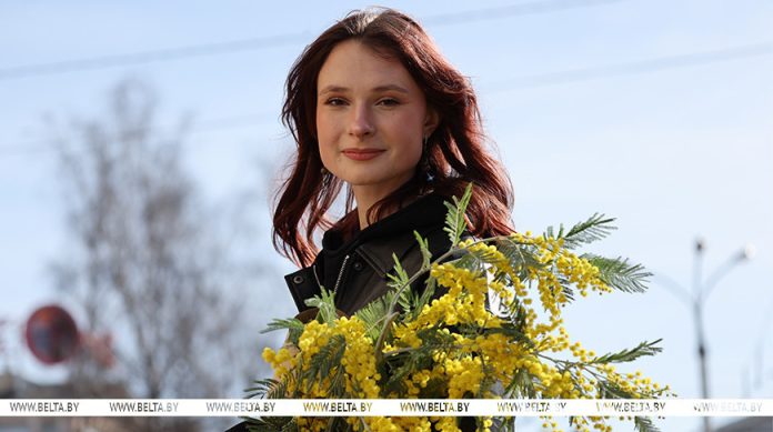 "Вы - самое ценное, что есть в нашей жизни". Лукашенко поздравил соотечественниц с 8 Марта