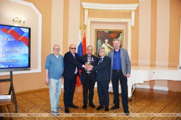 Кричев принял гостей: в рамках Азимовских чтений во дворце Потемкина состоялась встреча с писателями-фантастами