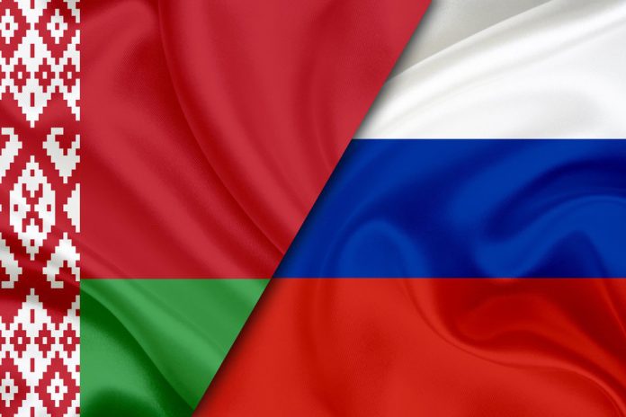 Губернатор области поздравляет жителей Могилевщины с Днем единения народов Беларуси и России