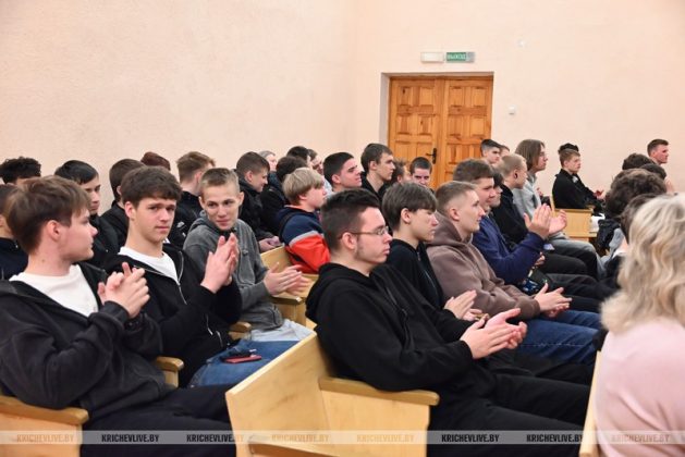Единство через образование: аграрно-строительный колледж Кричева встретил гостей из области и России