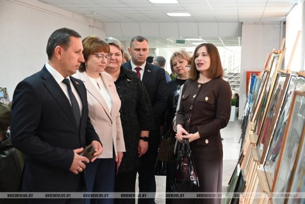В Кричеве торжественно отметили День единения народов Беларуси и России