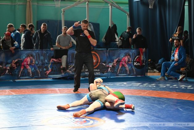 В Кричеве проходит международный турнир по вольной борьбе