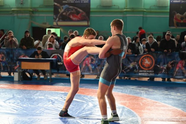 В Кричеве проходит международный турнир по вольной борьбе