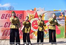 Фоторепортаж: патриотическая акция «С песней — к Победе!» в Кричеве
