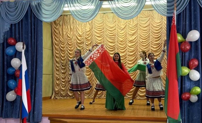 Кричевские школьники побывали в Рославле: встреча двух братских школ продолжила многолетнюю дружбу