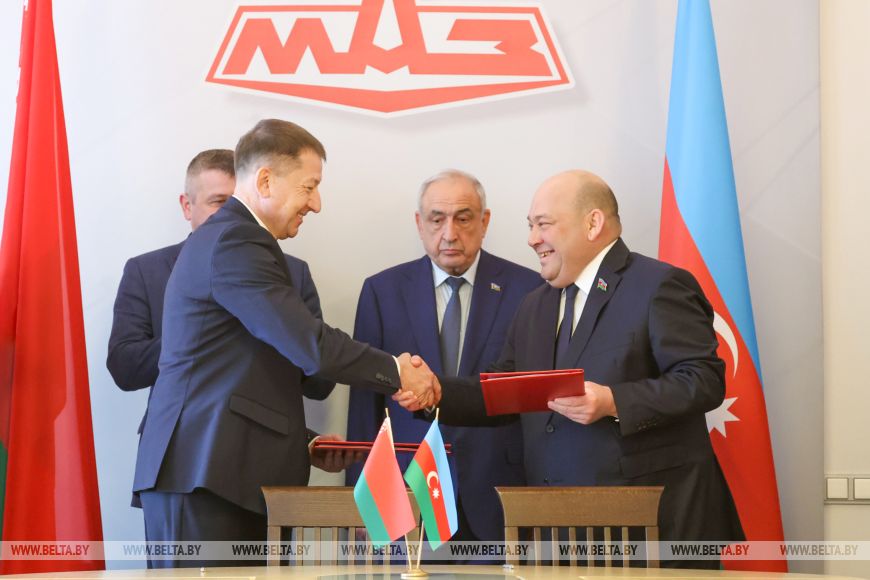 МАЗ поставит в Азербайджан 100 машинокомплектов для производства коммунальной техники
