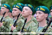 Лукашенко: за годы независимости в Беларуси создана высокопрофессиональная пограничная служба Лукашенко: за годы независимости в Беларуси создана высокопрофессиональная пограничная служба