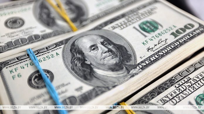 Физлица и компании Беларуси за апрель продали на $568 млн валюты больше, чем купили Физлица и компании Беларуси за апрель продали на $568 млн валюты больше, чем купили