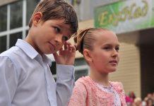 Как пойти к ребенку на последний звонок, если у вас рабочий день