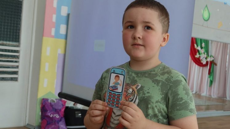 «Спички — не игрушка»: спасатели Кричева научили дошколят главным правилам лета