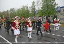 И взрослые, и дети: в Кричеве прошло шествие в честь Дня Победы