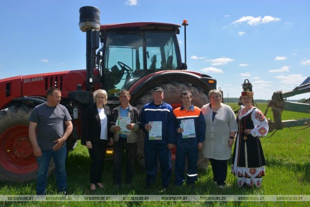 Праздник на колесах: как в Кричевском районе чествовали героев весенней страды