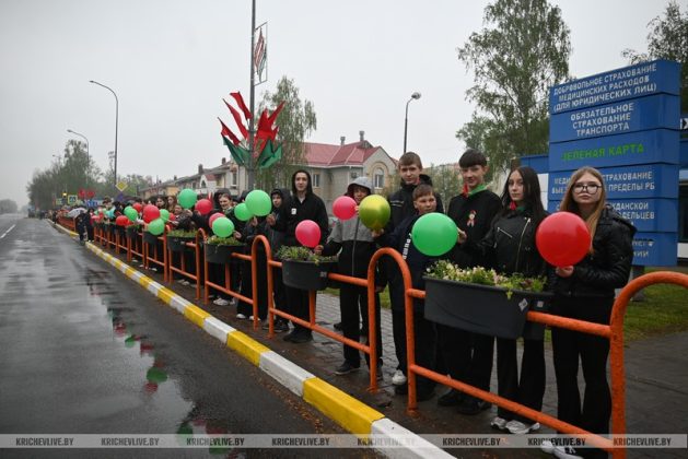 И взрослые, и дети: в Кричеве прошло шествие в честь Дня Победы