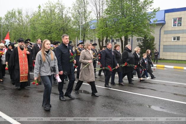 И взрослые, и дети: в Кричеве прошло шествие в честь Дня Победы