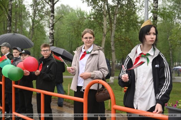 И взрослые, и дети: в Кричеве прошло шествие в честь Дня Победы