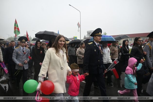 И взрослые, и дети: в Кричеве прошло шествие в честь Дня Победы